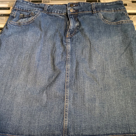 BOGO Old Navy Denim Skirt - Picture 3 of 8